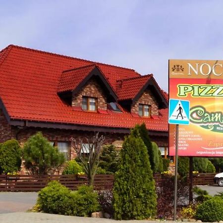 Noclegi Cameleon Slupca Bagian luar foto